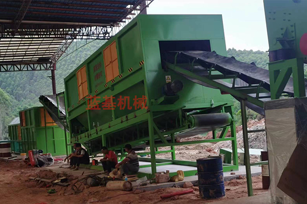 建筑垃圾處理設(shè)備，四川樂(lè)山客戶建筑垃圾破碎篩分生產(chǎn)線